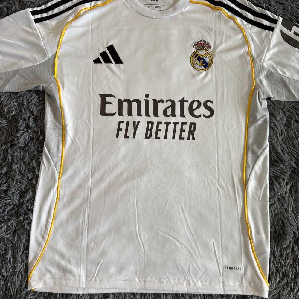 Real Madrid White Soccer Jersey 24/25